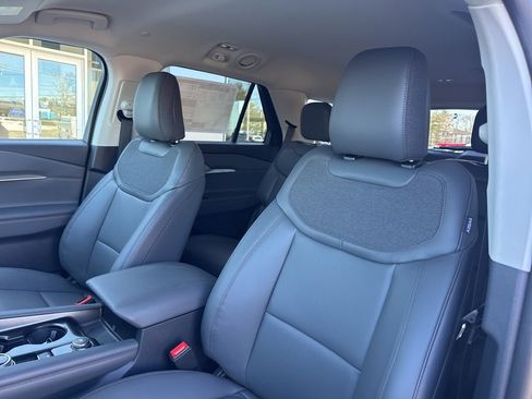 New 2026 Ford Explorer Active w/ Active Comfort Package image 13