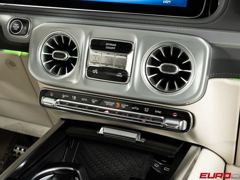Used 2025 Mercedes-Benz G 63 AMG 4MATIC image 36