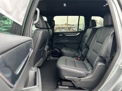 New 2026 GMC Acadia Elevation w/ Elevation Premium Package image 17