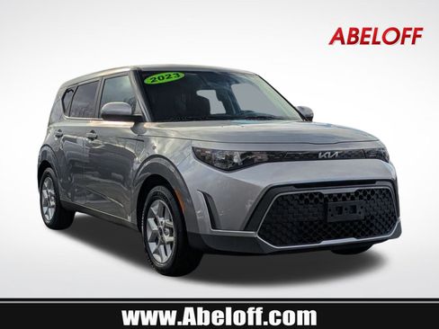 Used 2023 Kia Soul LX w/ LX Technology Package image 1