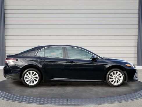 Used 2024 Toyota Camry LE image 10