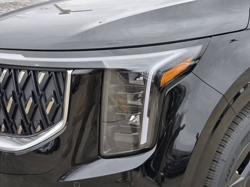 New 2026 Kia Carnival FWD image 6