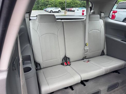 Used 2016 GMC Acadia SLT w/ Open Road Package FWD image 11