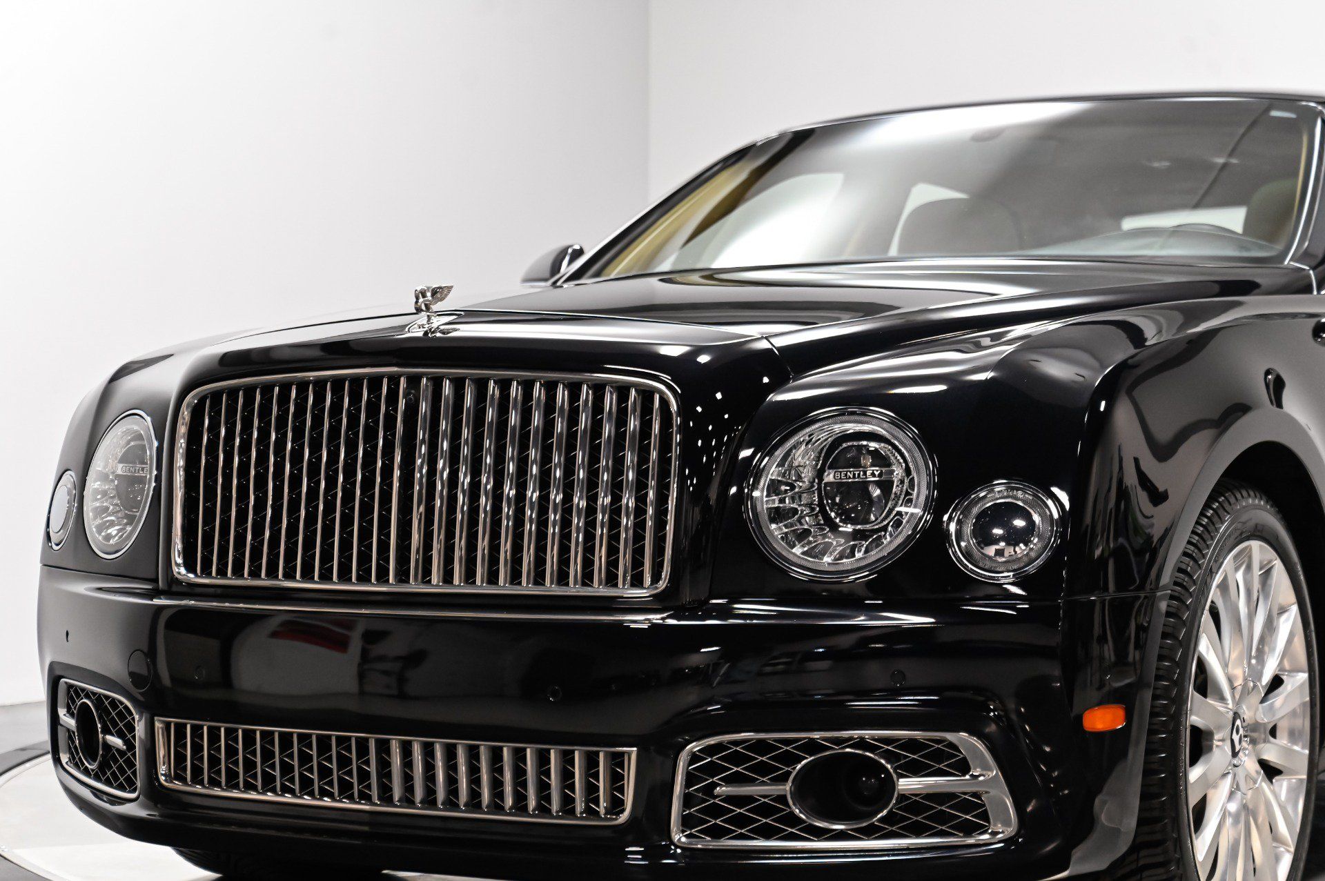 Used 2017 Bentley Mulsanne RWD image 56