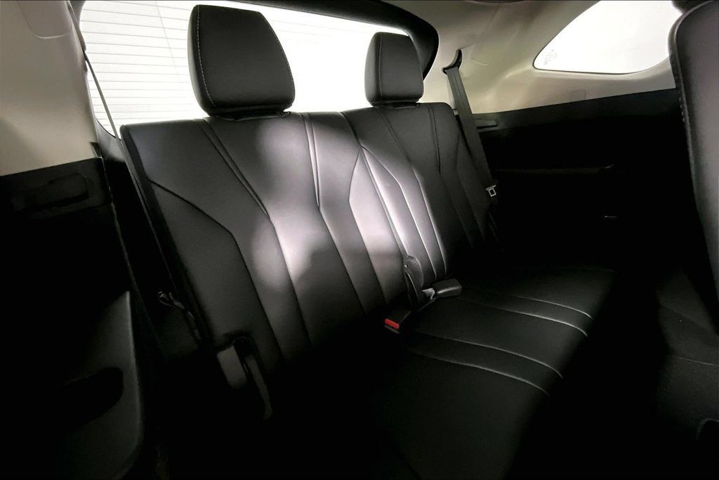 Used 2024 Acura MDX w/ Technology Package AWD/4WD image 28