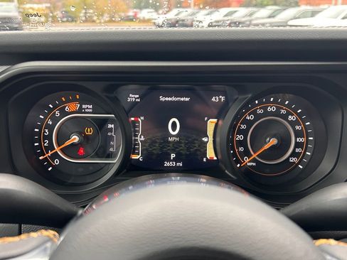 Certified 2024 Jeep Wrangler Sahara image 12