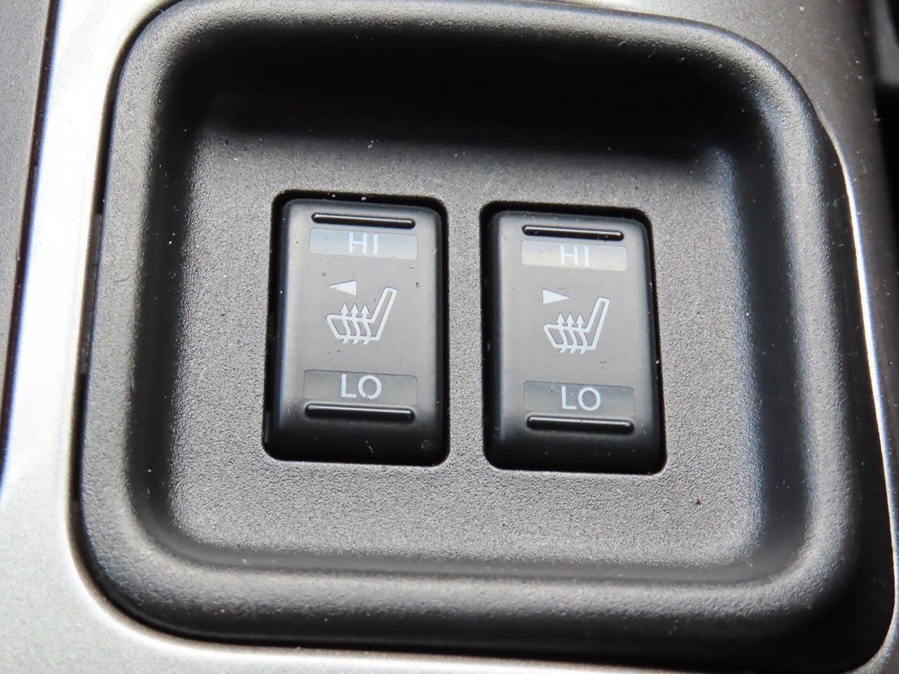 Used 2013 Nissan Juke SL AWD/4WD image 16