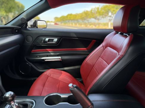 Used 2021 Ford Mustang GT Premium w/ Equipment Group 401A RWD image 21