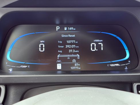 Certified 2025 Hyundai Elantra SE FWD image 24