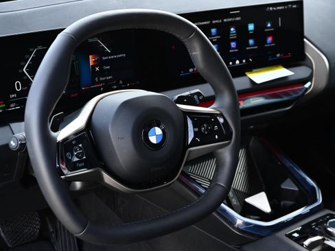 Certified 2025 BMW X3 xDrive30i w/ Premium Package image 9