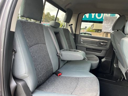 Used 2019 RAM 1500 Big Horn AWD/4WD image 32