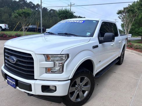 Used 2017 Ford F150 XLT w/ Equipment Group 302A Luxury AWD/4WD image 9
