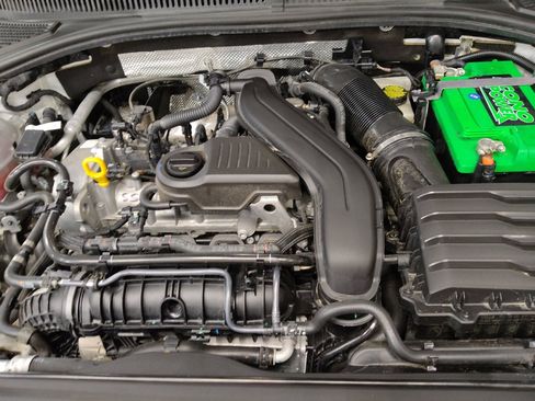 Used 2025 Volkswagen Jetta SE FWD image 30