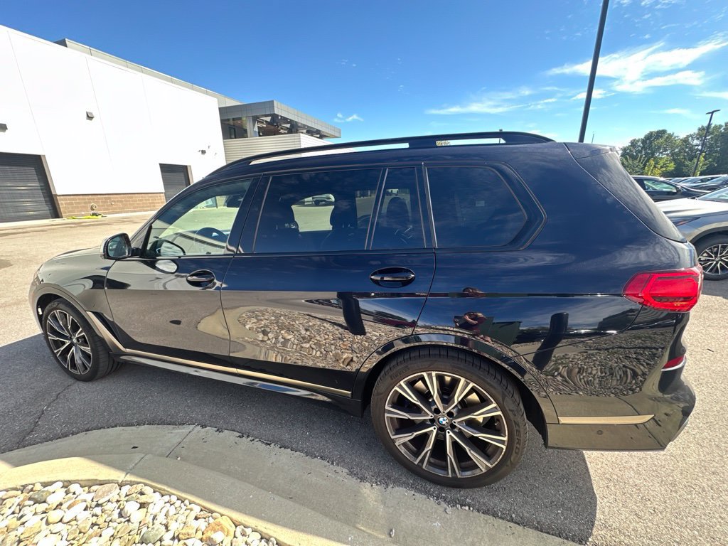 Used 2020 BMW X7 M50i w/ Executive Package AWD/4WD image 9