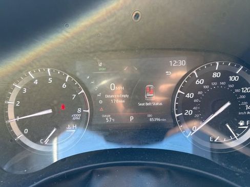 Used 2021 Toyota Highlander XLE image 10