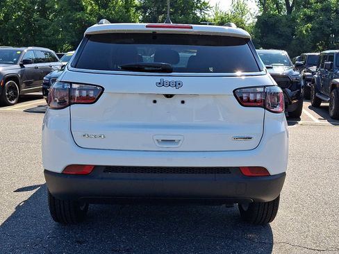 Certified 2022 Jeep Compass Latitude w/ Sun and Sound Group AWD/4WD image 5