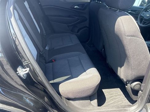 Used 2025 Chevrolet Trax LS w/ LS Convenience Package FWD image 24
