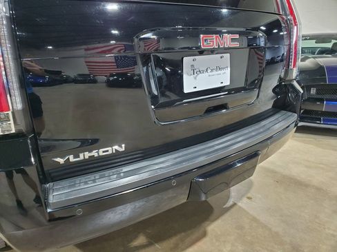 Used 2016 GMC Yukon SLE image 45