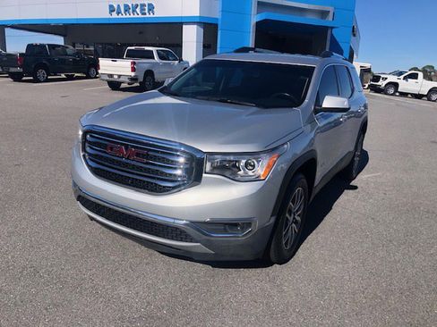 Used 2018 GMC Acadia SLE image 3