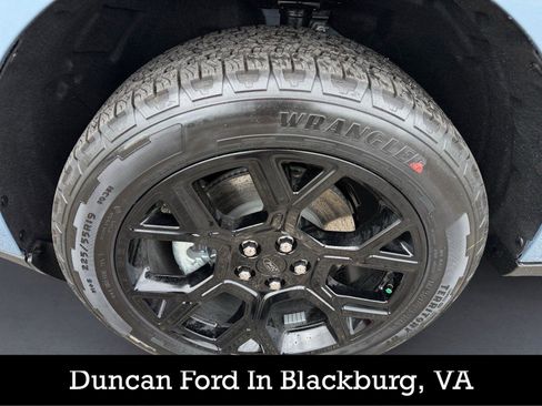 New 2025 Ford Maverick Lariat w/ Black Appearance Package AWD/4WD image 9