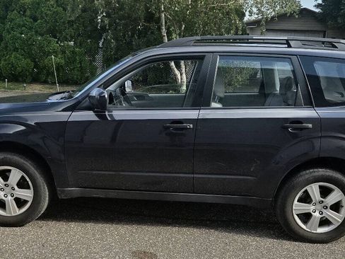 Used 2012 Subaru Forester 2.5X w/ Alloy Wheel Pkg AWD/4WD image 2