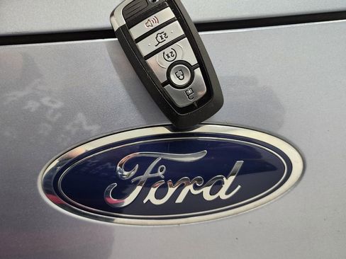 Used 2022 Ford Escape SE w/ Convenience Package image 38