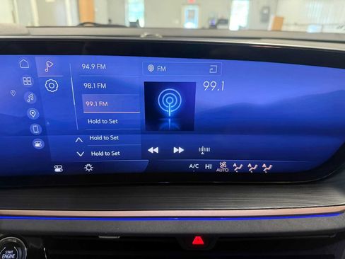 Used 2024 Buick Envision Sport Touring AWD/4WD image 31