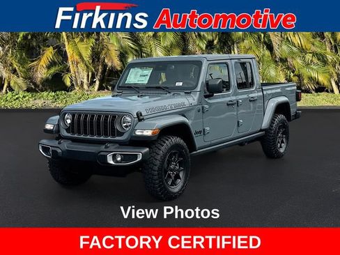 Used 2025 Jeep Gladiator Sport AWD/4WD image 1