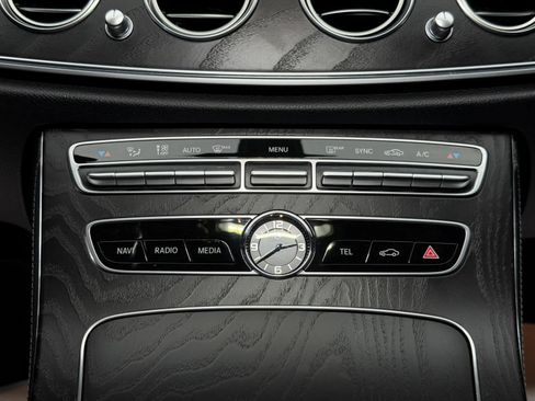 Used 2019 Mercedes-Benz E 300 image 38
