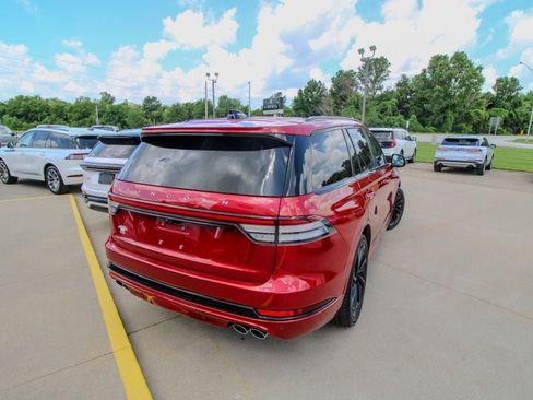 Used 2025 Lincoln Aviator Reserve w/ Equipment Group 201A AWD/4WD image 3