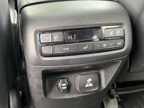 Used 2021 Hyundai Palisade Calligraphy image 16