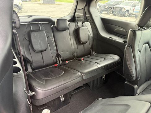 Used 2026 Chrysler Pacifica Select FWD image 23