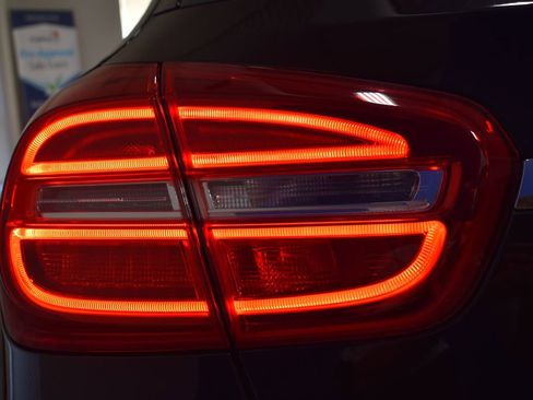 Used 2015 Mercedes-Benz GLA 45 AMG 4MATIC image 32