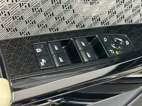 Certified 2023 BMW i7 xDrive60 AWD/4WD image 13