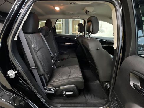 Used 2020 Dodge Journey SE w/ SE Popular Equipment Group FWD image 25