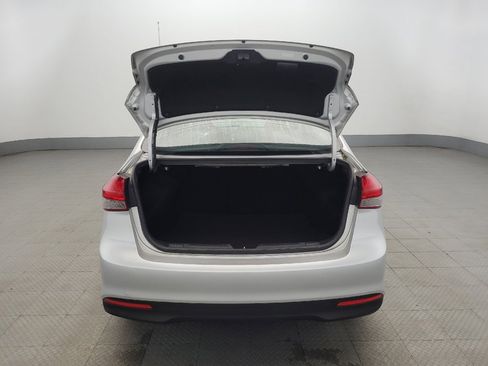 Used 2018 Kia Forte LX image 29