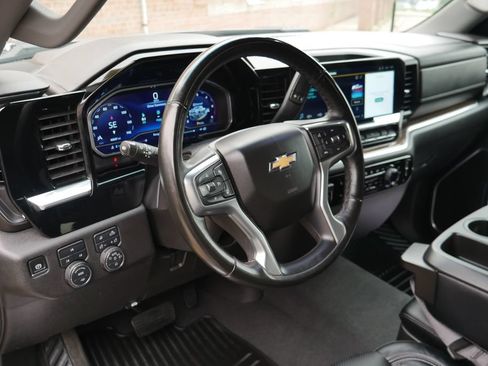 Used 2025 Chevrolet Silverado 2500 LT w/ Safety Package AWD/4WD image 28