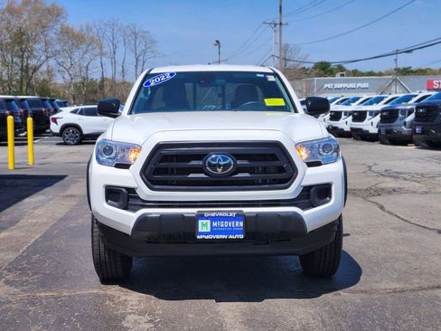 Used 2022 Toyota Tacoma SR w/ SX Package AWD/4WD image 8