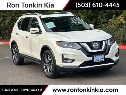 Used 2017 Nissan Rogue SL w/ SL Premium Package image 1