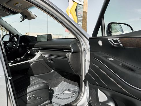 Used 2024 Genesis GV80 2.5T image 10