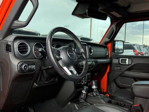 Used 2019 Jeep Wrangler Unlimited Sahara w/ Advanced Safety Group AWD/4WD image 13