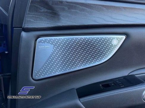 Used 2023 Maserati Grecale Modena AWD/4WD image 16