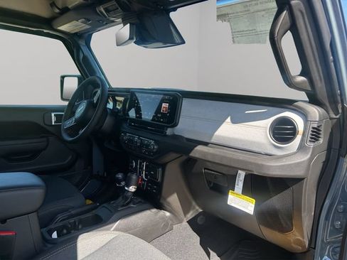 New 2026 Jeep Gladiator Sport AWD/4WD image 26
