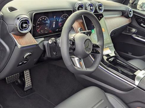 Used 2026 Mercedes-Benz GLC 300 4MATIC image 3