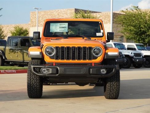 New 2025 Jeep Gladiator Rubicon image 2