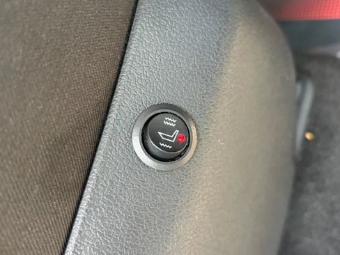 Used 2019 Toyota RAV4 LE w/ All Weather Liner Package AWD/4WD image 25