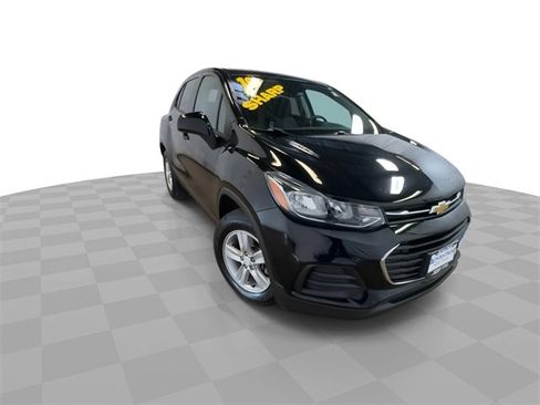 Certified 2019 Chevrolet Trax LS w/ Tint and Cruise Package image 5