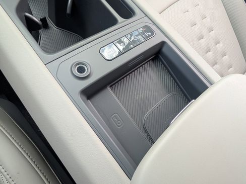 Used 2026 Kia EV9 Wind image 30