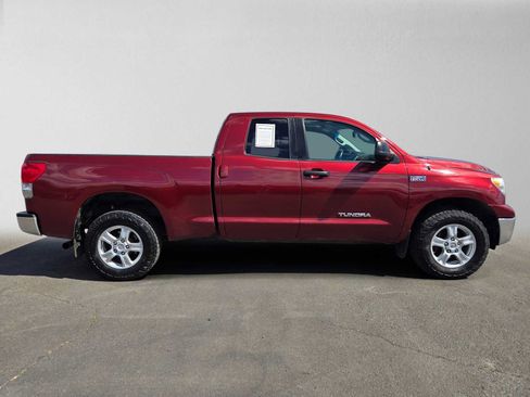 Used 2009 Toyota Tundra 4x4 Double Cab image 2
