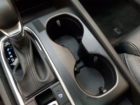 Used 2019 Hyundai Santa Fe Limited image 10